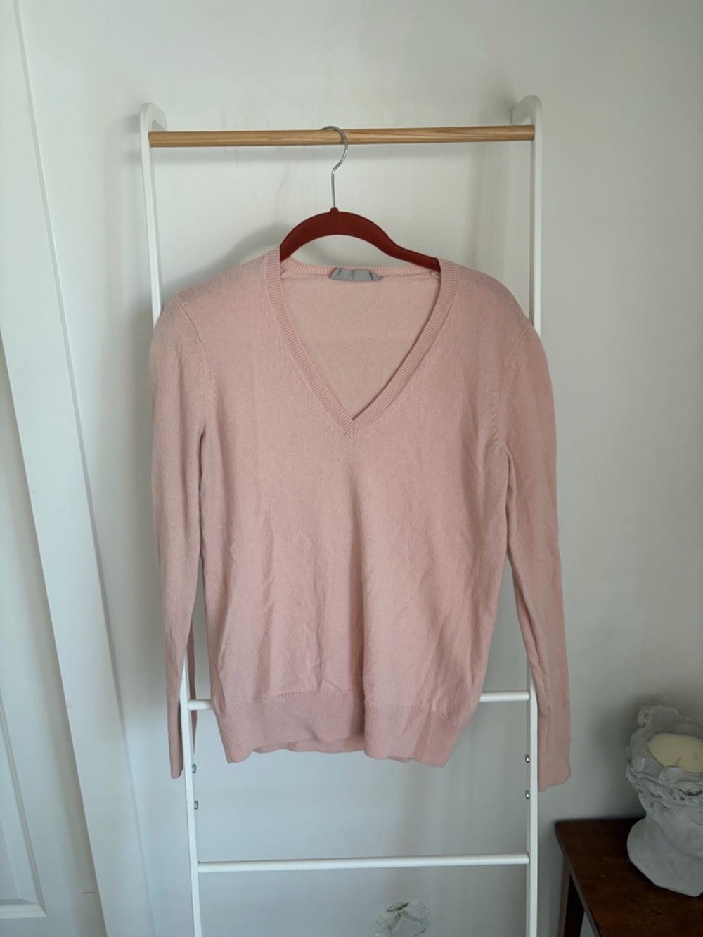 100% Cashmere Never Worn Blush Pink V-Neck Sweater